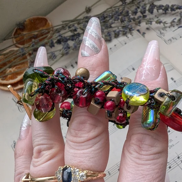 Colorful Beaded Bracelet - Picture 6 of 11